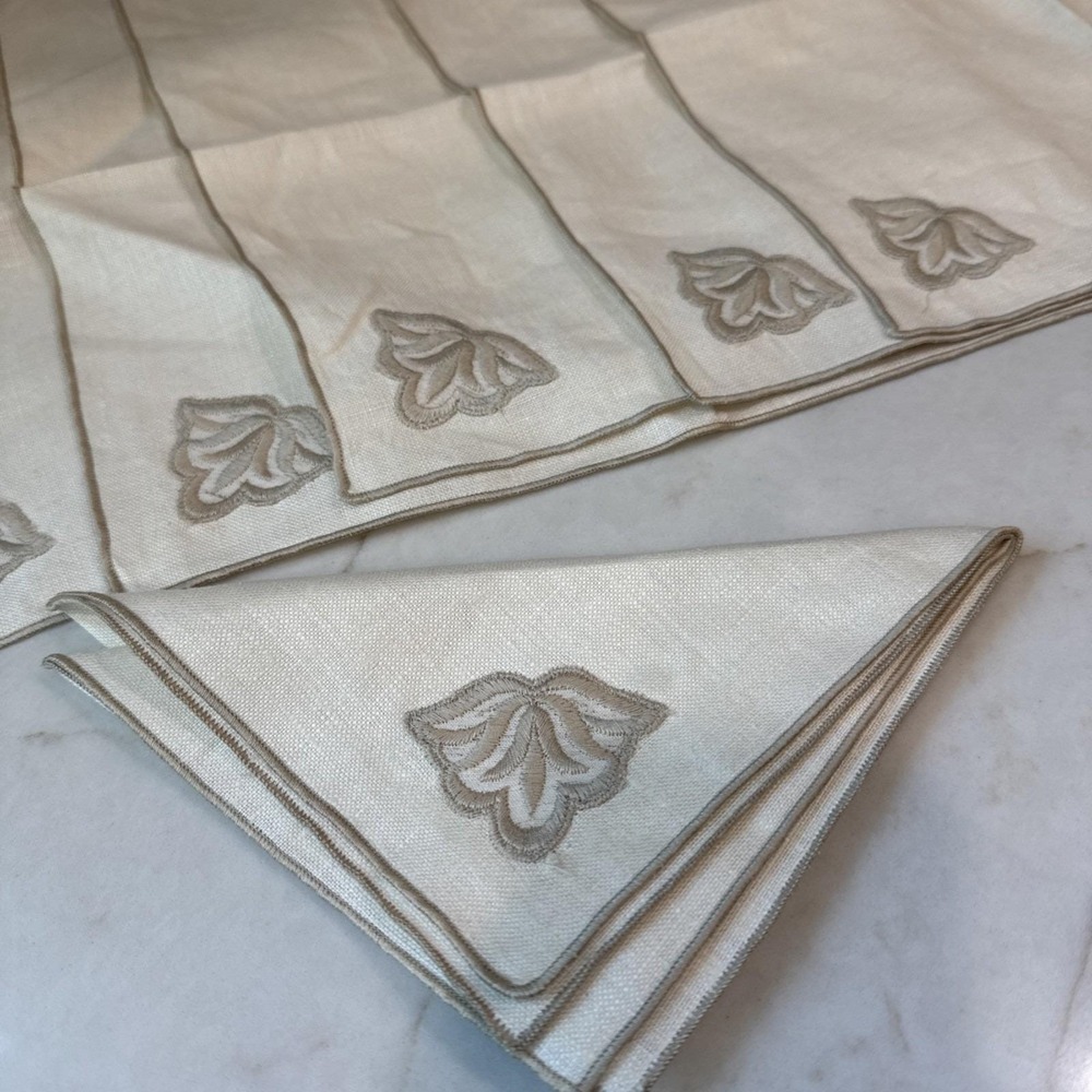 6 Vintage Linen Napkins‎  Tone on Tone Embroidered Floral Tulip Farmhouse table